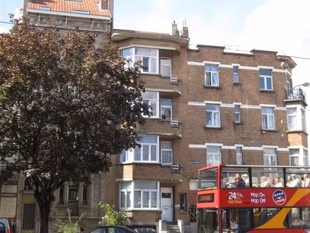 appartement te koop in laken met 2 slaapkamers