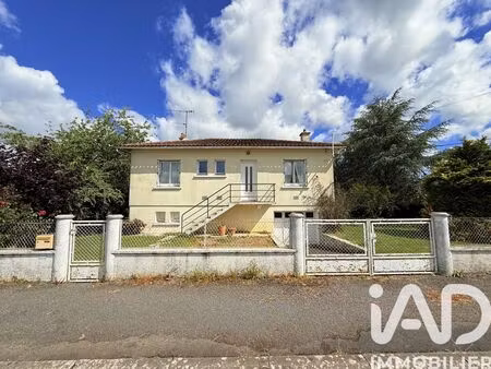 maison à millac (86150)