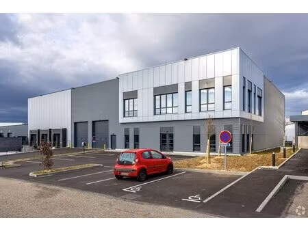 location local d’activités corbas 69960 1767m²