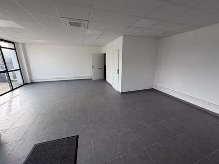 location local d’activités romans sur isere 26100 296m²