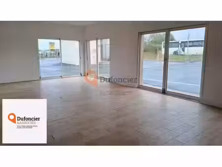 location entrepôt 290 m²