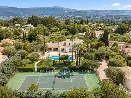 maison de luxe de 5 chambres en location à valbonne  france