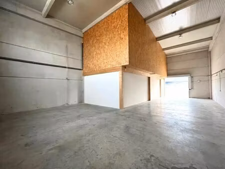 location entrepôt le muy 83490 120m²