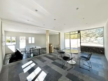 location local d’activités le muy 83490 70m²