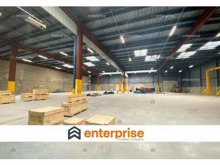 location entrepôt creil 60100 2100m²