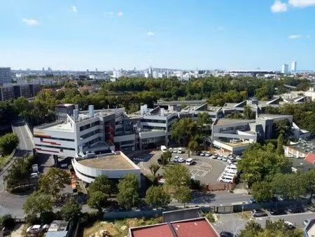 location entrepôt saint denis 93200 168m² à 661m²