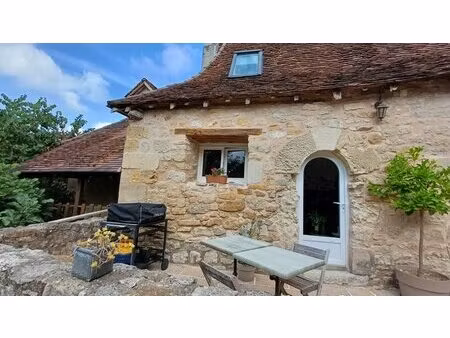 maison du 17ème dans environnement très calme  avec un gite ou maison d'amis