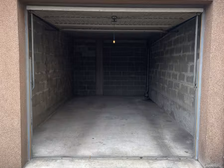 location parking pont a mousson 54700