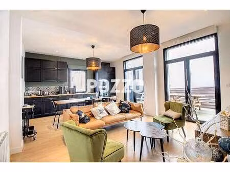 vente maison à granville (50400) : à vendre / 141m² granville