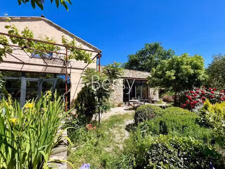 formidable villa de qualité - jardin luxuriant - au calme - commerces à pied