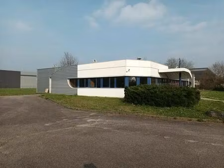 location local d’activités le vaudreuil 27100 630m²