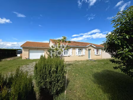 maison montverdun 121.59 m2