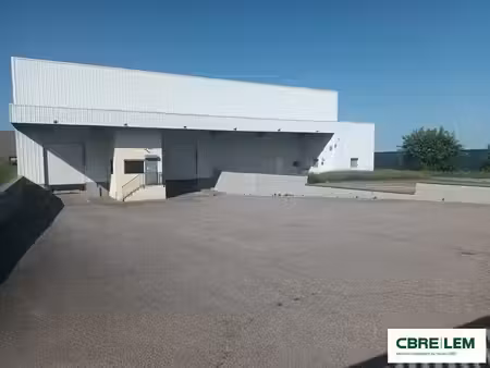 location entrepôt barentin 76360 1700m²