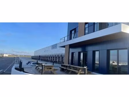 location entrepôt colombier-saugnieu 69124 7647m²