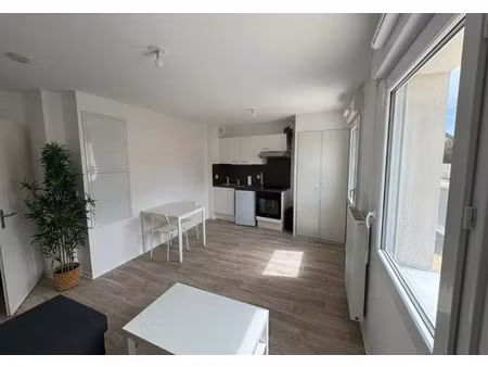 location appartement 1 pièce 2 m² à arès (33740)