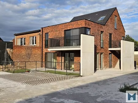 lichtrijke  energiezuinige nieuwbouw duplex te oudegem!