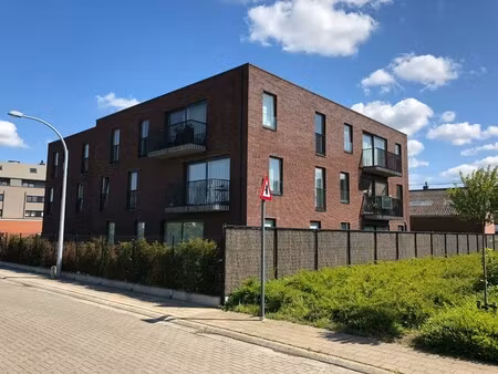 modern 2-slaapkamer appartement + autostandplaats