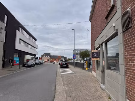 wetteren - commerciële ruimte in hartje wetteren - te renoveren.