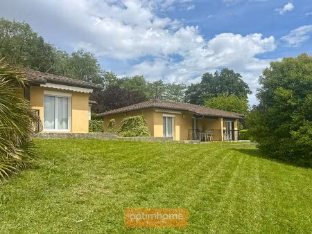 vente immeuble 135 m² cazaubon (32150)