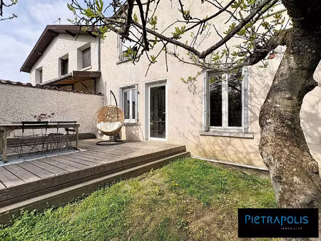 appartement t4 avec jardin et entrée indépendante