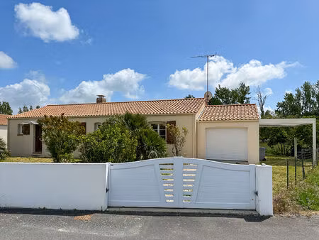 vente maison 4 pièces  121.55m²  le perrier