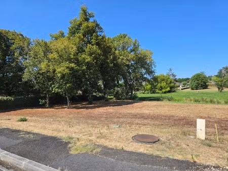 vente terrain 1040 m² ygos-saint-saturnin (40110)