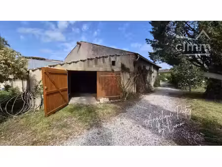 a découvrir à eyrans (33) ! grange en pierre avec certificat d'urbanisme accordé !