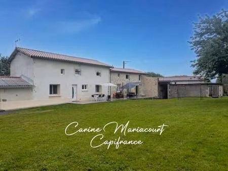 vente maison à augé (79400) : à vendre / 208m² augé