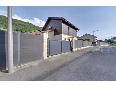 vente maison 4 pièces 90.62 m² à tencin (38570)  340 000 €