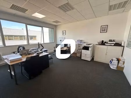 location bureaux 130 m²