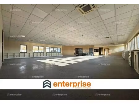 location bureaux 240 m²
