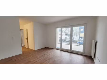 location appartement 3 pièces  60.72m²  trélazé