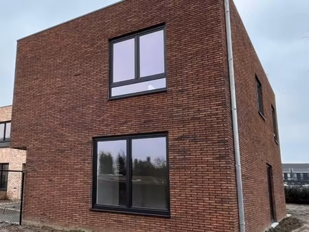 huis te koop in hoogstraten met 4 slaapkamers
