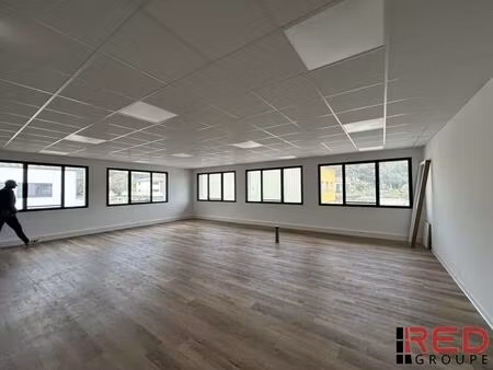 vente bureaux 99 m²