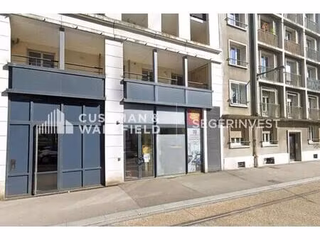 location bureaux 142 m²
