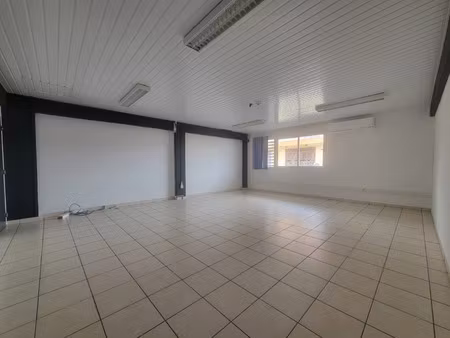local professionnel à louer cayenne 5 pièce(s) 270m2 4 950€/mois ht/hc