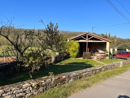 maison en pierre t5/6 rénovée avec piscine sur 989m2 terrain