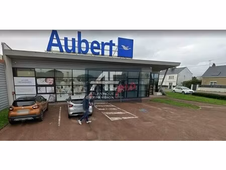 location local commercial 1 072m² trignac 44570