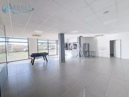 location commerce antibes 06600 90m² à 255m²