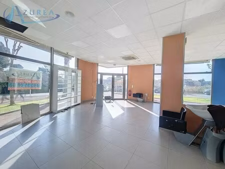 location commerce antibes 06600 90m²