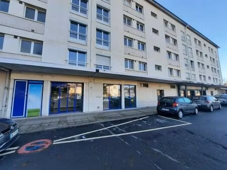 location commerce petit couronne 76650 124m²