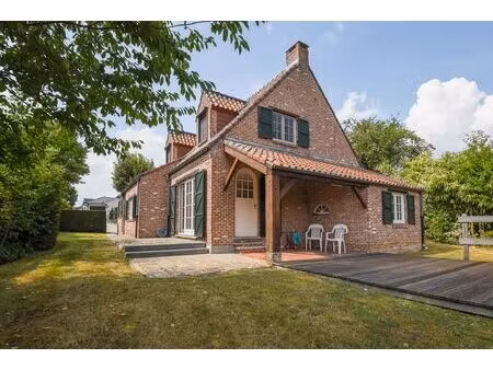 villa à louer à avenue des nations unies 28 waterloo (vbe24781)