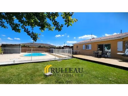 maison contemporaine plain-pied 4 chambres (112m2) avec piscine sur 1040 m2 à...