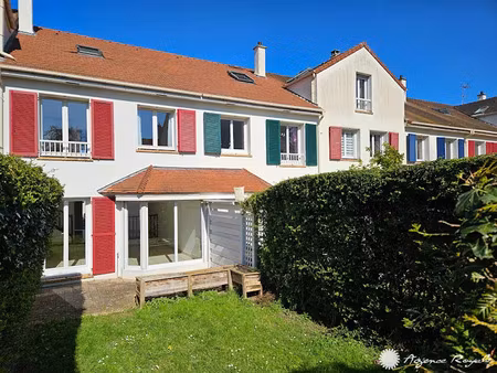 location maison 6 pièces 127.17 m² à saint-germain-en-laye (78100)  2 900 €