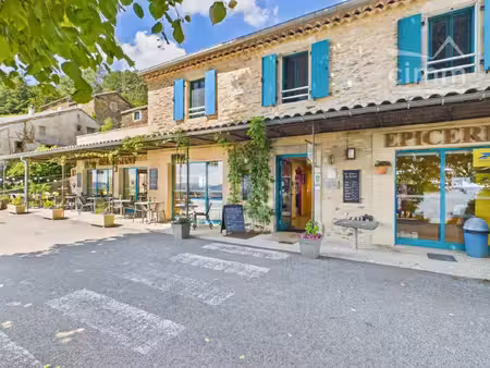 commerce restaurant  bar  épicerie