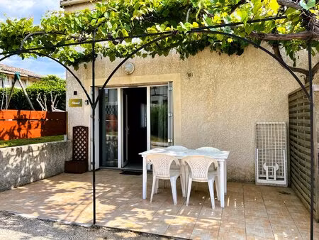 maisonnette en duplex  terrasse (olivier)  parking dans résidence fermée avec piscine et..