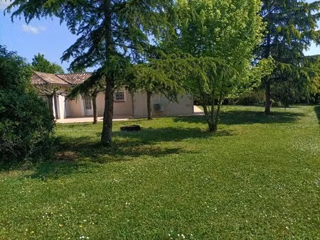 charmante maison en très bon état à varen sur 2050m2 de terrain