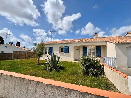 location maison à coëx (85220) : à louer / 92m² coëx