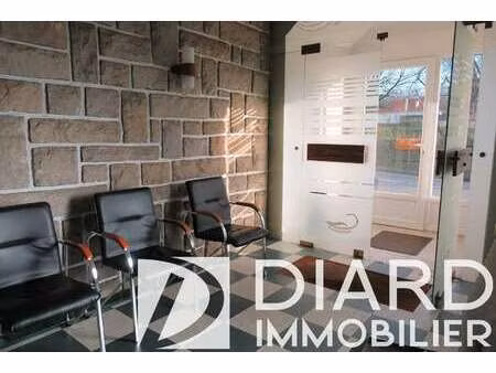 location bureaux et commerces à châteaubourg (35220) : à louer / 12m² châteaubourg