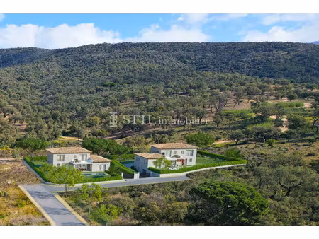 vente maison 6 pièces 247m2 sainte-maxime 83120 - 2800000 € - surface privée